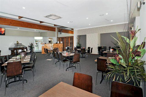 Drakesbrook Hotel - Accommodation NSW 2