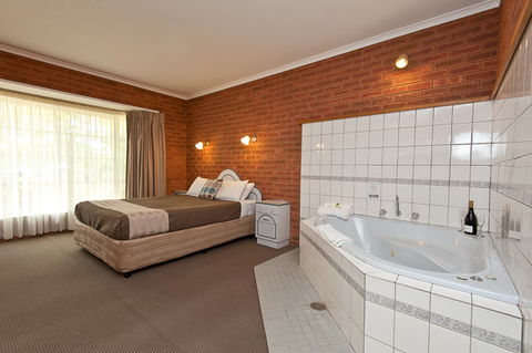 Econolodge Heritage Inn - Accommodation NSW 4
