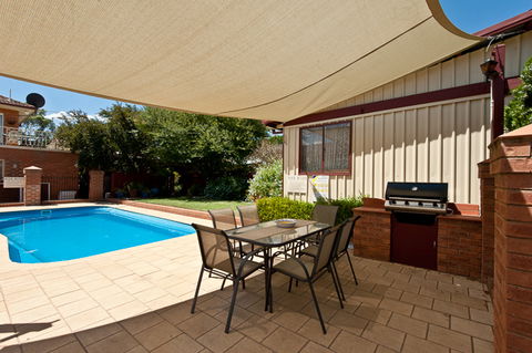 Econolodge Heritage Inn - Accommodation NSW 5