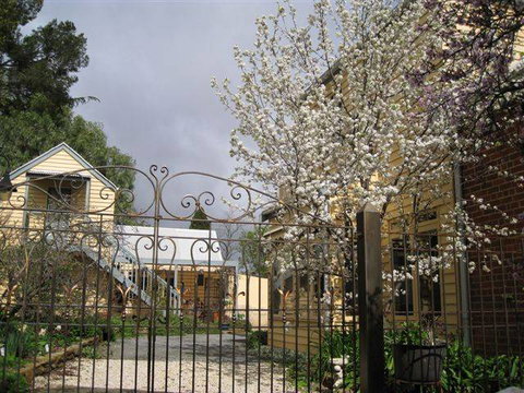 Fitzgeralds On Lyttleton - Accommodation NSW 2