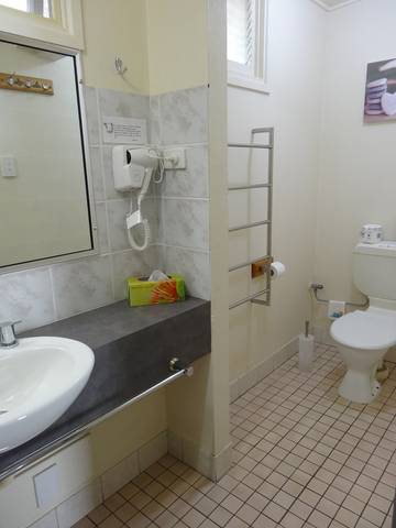 Gin Gin Central Motel - Accommodation NSW 3