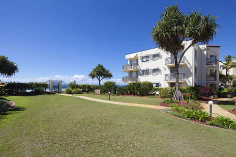 Golden Riviera Beach Resort - Accommodation NSW 1