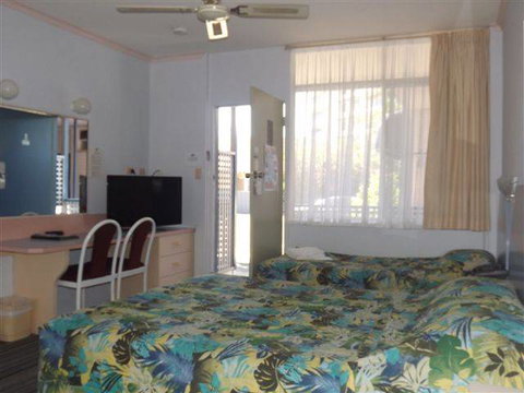 Golden Sands Motor Inn - Accommodation NSW 0