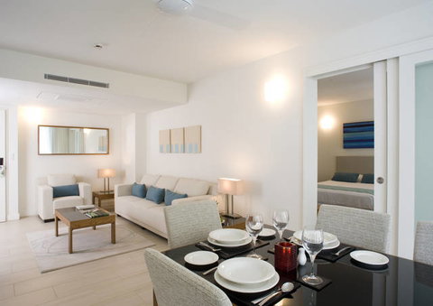 Grand Mercure Rockford Esplanade - Accommodation NSW 2