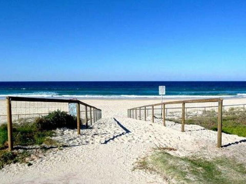 Grande Florida Beachside Resort - Accommodation NSW 1