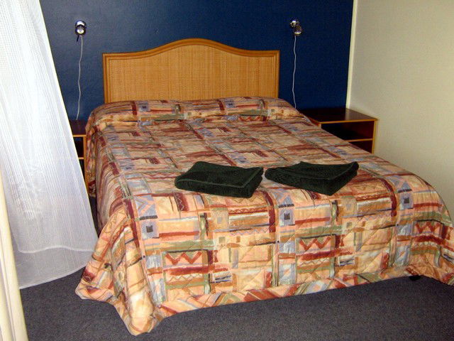 Broadbeach Waters QLD Accommodation NSW