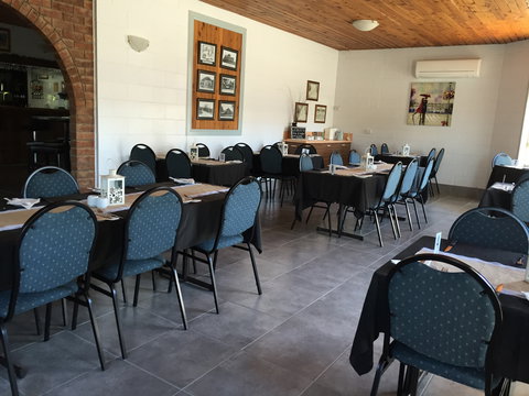 Kings Motor Inn & Steakhouse - Accommodation NSW 2