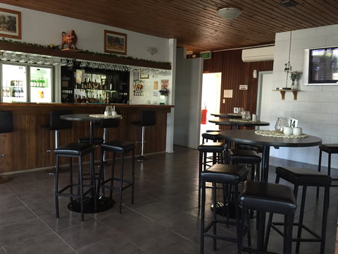 Kings Motor Inn & Steakhouse - Accommodation NSW 3