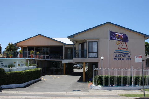 Lakeview Motor Inn - Accommodation NSW 3