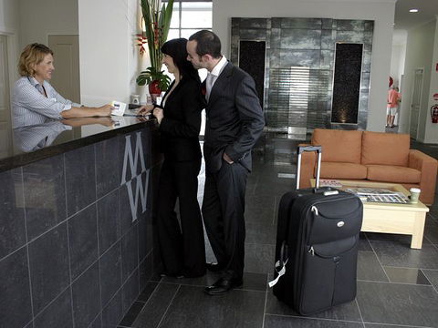 Macquarie Waters Boutique Apartment Hotel - Accommodation NSW 2