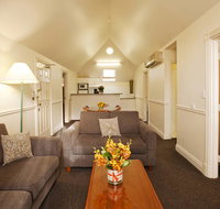Majestic Old Lion Apartments - Accommodation NSW