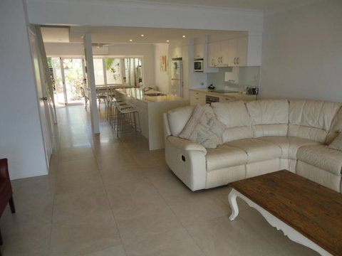 Noosa Entrance Waterfront Resort - Accommodation NSW 3