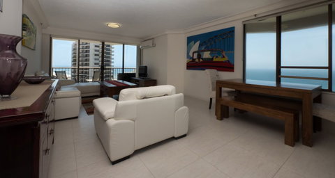 Surfers Century Oceanside Apartments - Accommodation NSW 8