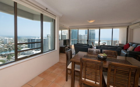 Surfers Century Oceanside Apartments - Accommodation NSW 6