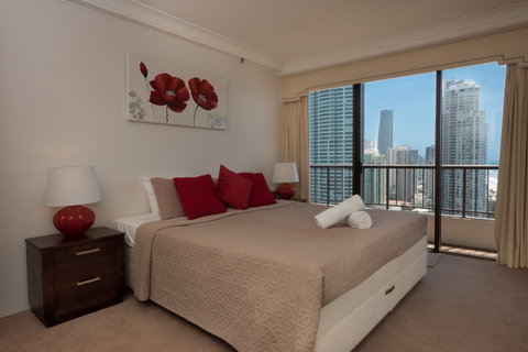 Surfers Century Oceanside Apartments - Accommodation NSW 5