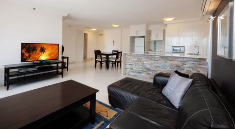 Surfers Century Oceanside Apartments - Accommodation NSW 11
