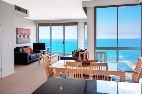 Pacific Views Resort - Main Beach - Accommodation NSW 0