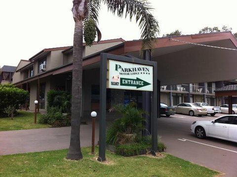 Parkhaven Motor Lodge - Accommodation NSW 0