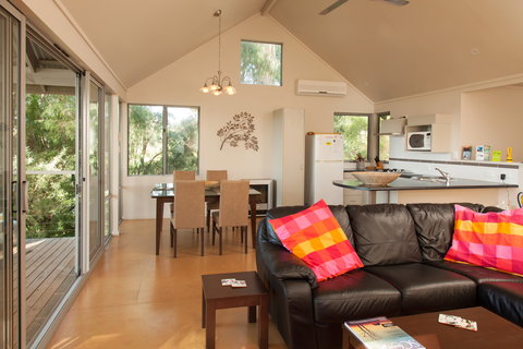 Pelicans At Denmark - Chalets - Accommodation NSW 5