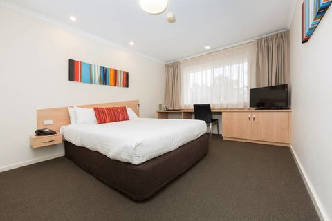 Premier Hotel & Apartments - Accommodation NSW 0