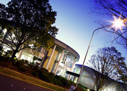 Premier Hotel & Apartments - Accommodation NSW 10