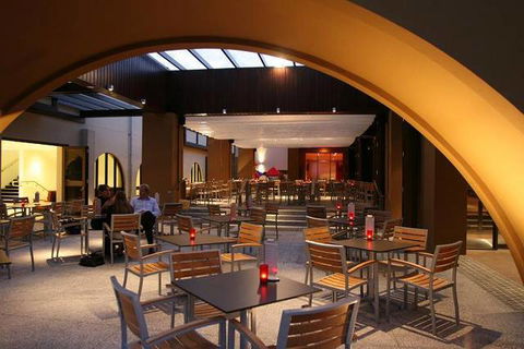 Quality Hotel Mermaid Waters - Accommodation NSW 2