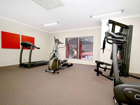 Quality Hotel Platinum International - Accommodation NSW 2