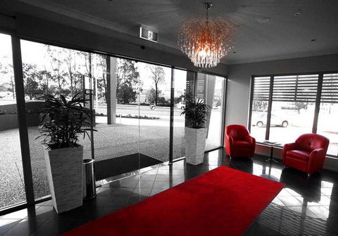 Quality Hotel Platinum International - Accommodation NSW 5