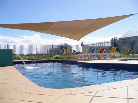 Quest Williamstown North - Accommodation NSW 2