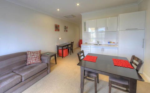 Red Earth Motel - Accommodation NSW 0