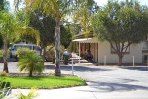 Sturt Motel - Accommodation NSW 5