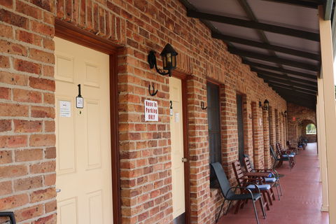 Sandstock Motor Inn - Accommodation NSW 6