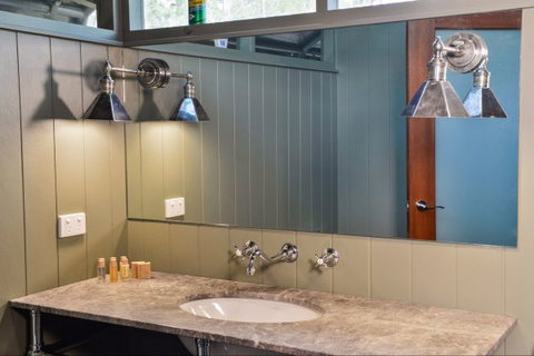 Arnhemland Barramundi Nature Lodge - Accommodation NSW 11