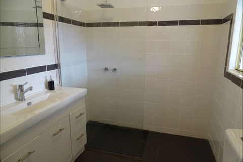 Silver Hill Townhouse - Accommodation NSW 16