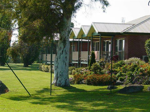 Tenterfield Golf Club And Fairways Lodge - Accommodation NSW 2