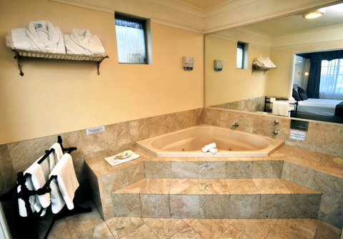 The Clifton Motel And Grittleton Lodge - Accommodation NSW 6