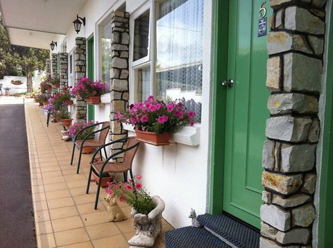 White Manor Motel - Accommodation NSW 1