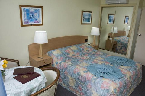 White Manor Motel - Accommodation NSW 4