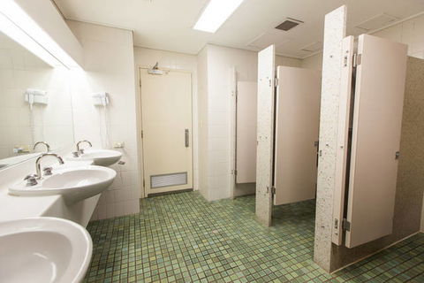 Y Hotel Hyde Park - Accommodation NSW 1