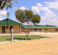 Tressies Museum and Caravan Park - Accommodation NSW
