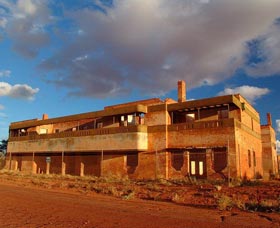 Big Bell Ghost Town - Accommodation NSW 0