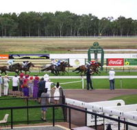 Pinjarra Race Club - Accommodation NSW