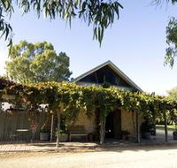 Lake Breeze Wines - Accommodation NSW