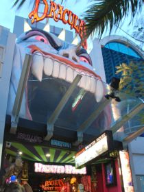 Draculas Haunted House - Accommodation NSW 0