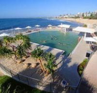 Kings Beach - Beachfront Salt Water Pool - Accommodation NSW