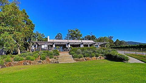 GREENSTONE VINEYARDS - Accommodation NSW 1
