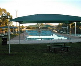 Binalong Memorial Swimming Pool - Accommodation NSW 0