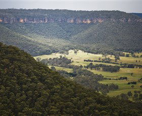 Hassans Walls Lookout - Accommodation NSW 1