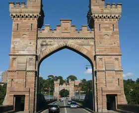 Bailey's Sydney - Tours For People Who Don't Like Tours - Accommodation NSW 6