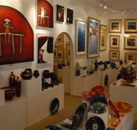Articles Fine Art Gallery - Accommodation NSW